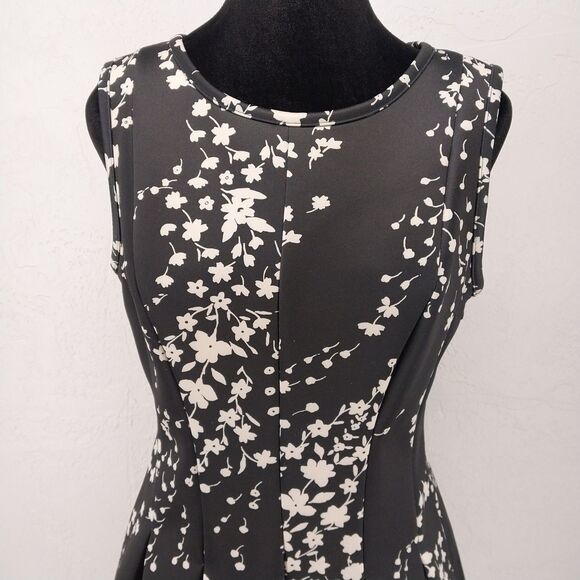 Ann Taylor Floral Stretch Black Cream A Line Skater Pleated Dress Size 6 - Picture 2 of 9